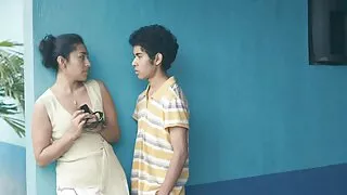 म एक ठूलो कुखुरा संग सिलिकन स्तन संग एक गोरा चोट.