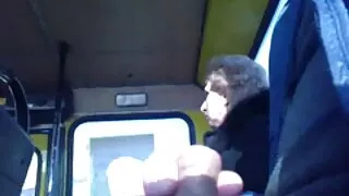 अबेला मोजा मा एक कुखुरा सवारी.