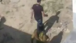 यो केटी सम्मोहन अन्तर्गत टोपी tises.